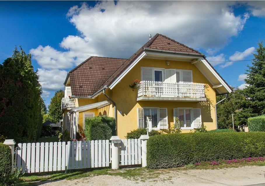 Gizella Haz Apartment Keszthely Exterior photo